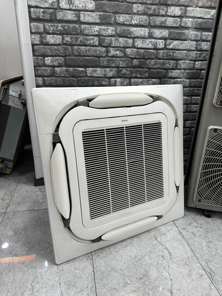 # KAYANLAR SOĞUTMA # 48 BTU DAIKIN INVERTER 12 AY GARANTİLİ 220V - 13