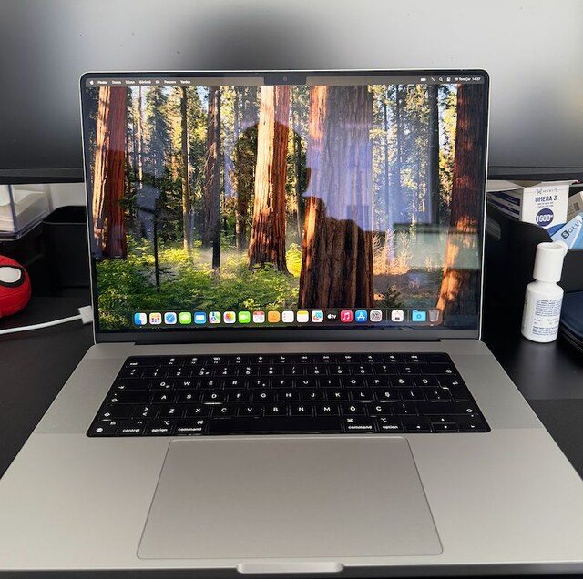 Macbook Pro M4 Max 16'' 36GB RAM 1TB SSD