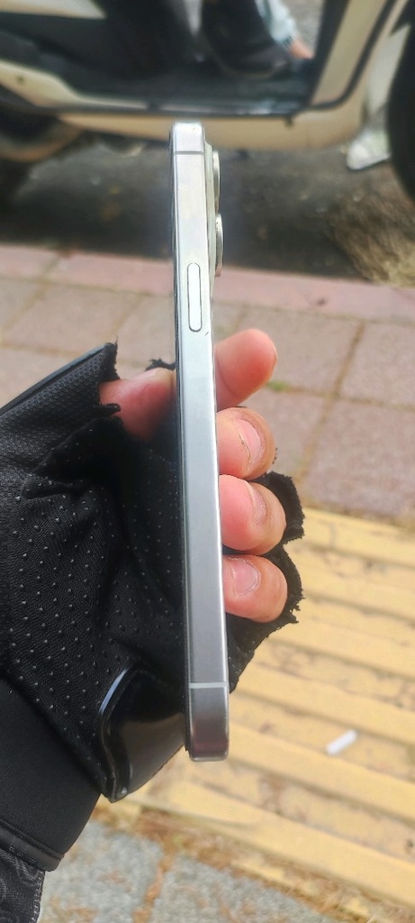 iPhone 15 pro max 256gb - 6