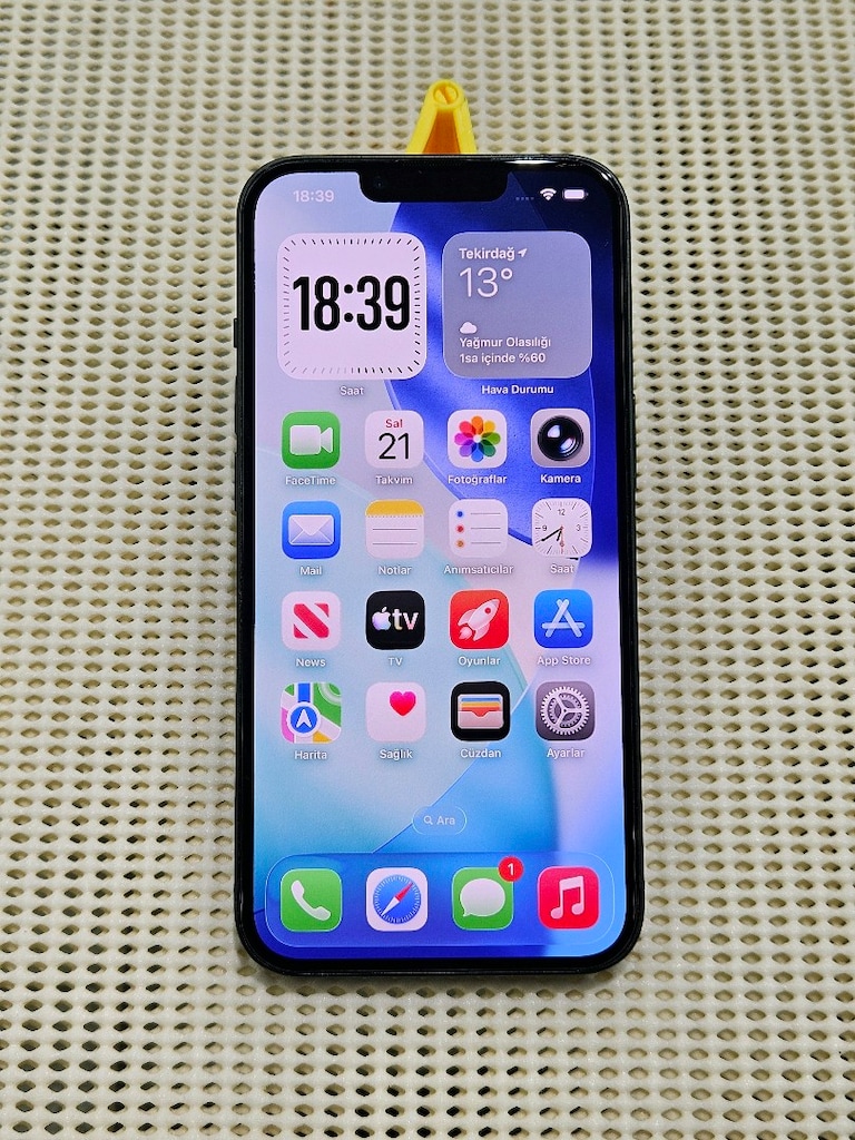iPhone 13 Yeşil - 3