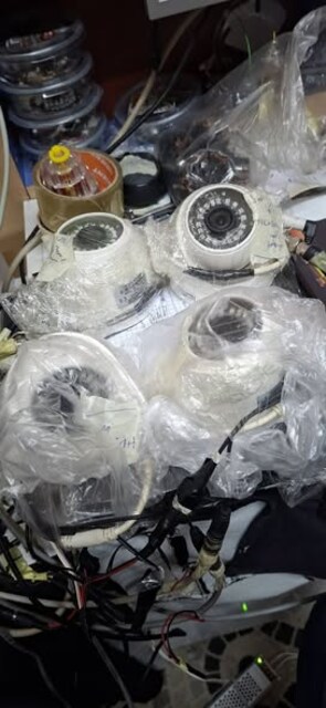 dvr cihazı ful ahd 5 mpli 4 kanallı*ve 4 adet 5 mpli kamera notu oku