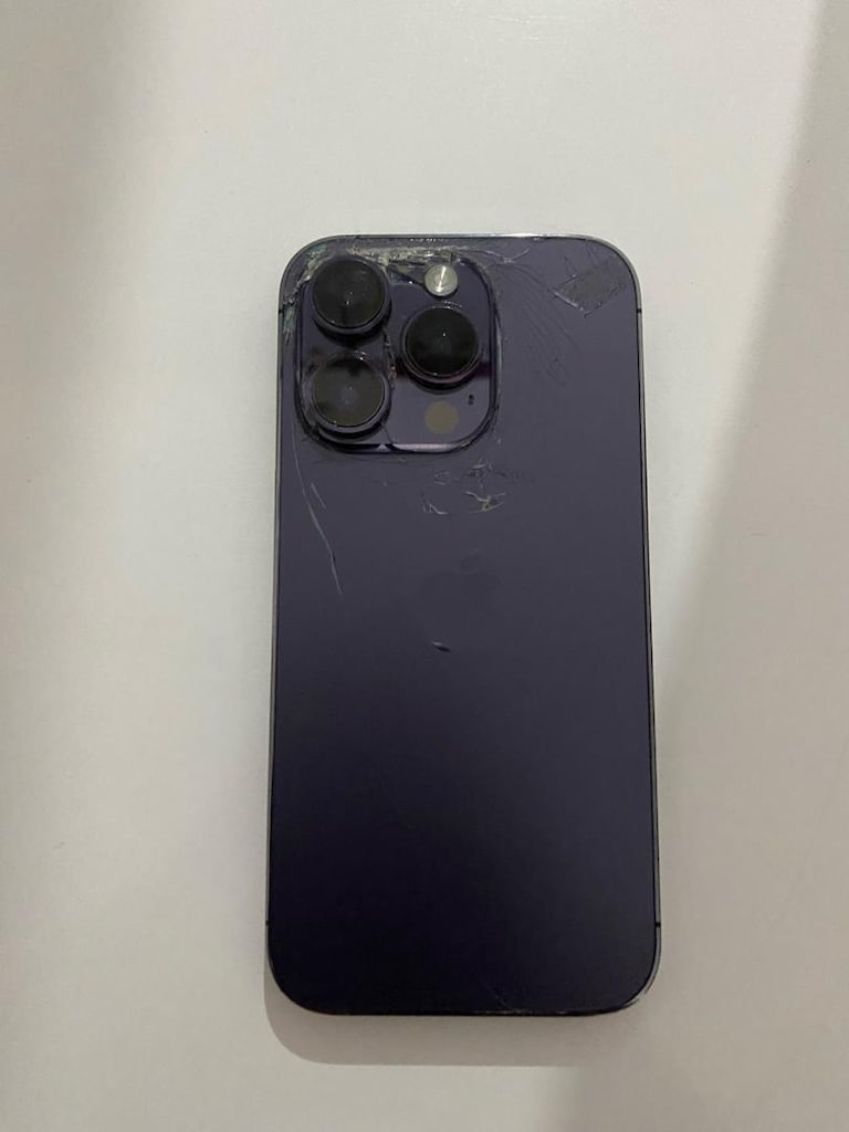 Apple 14 pro y d ürün 4 ay süre var sadece kapak çatlak - 4