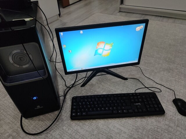 Az kullanılmış masaüstü ofis bilgisayarı