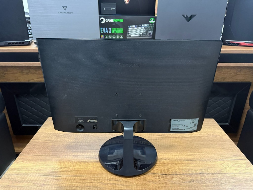 Samsung S22F350THM 21.5" Monitör - 5