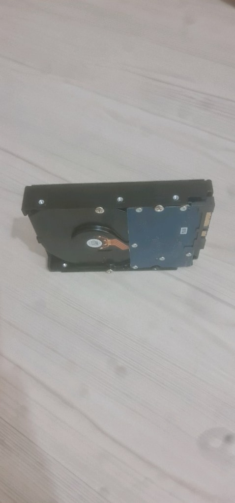 2 kamera 8 girişli kayit cihazı 1 adet 8 li poe swich 1 adet 4 tb hdd - 9