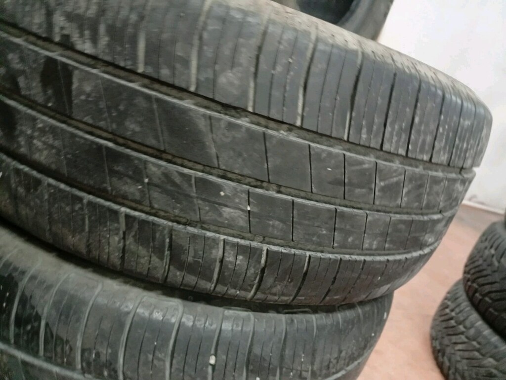 4 adet çıkma lastikler 205/55R16 iki yazlık iki dört mevsim - 4