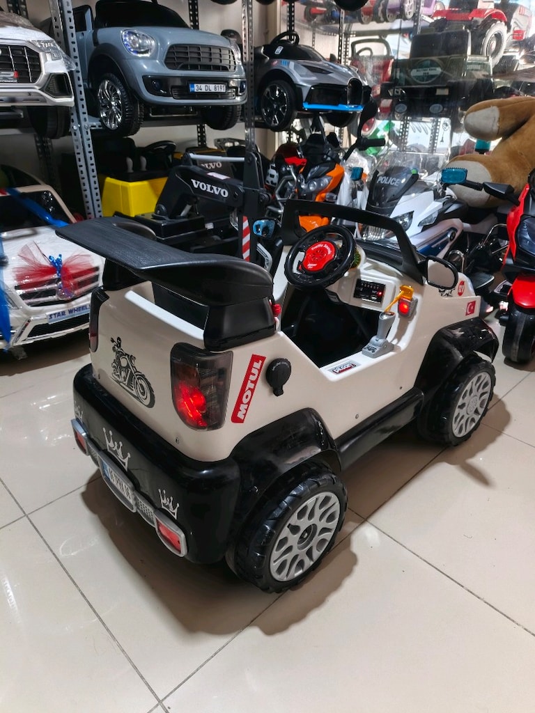 (AnkaCar çocuk oto galeri)2 MOTOR TURBO GÜÇLÜ KUMANDALI AKÜLÜ ARABA - 8