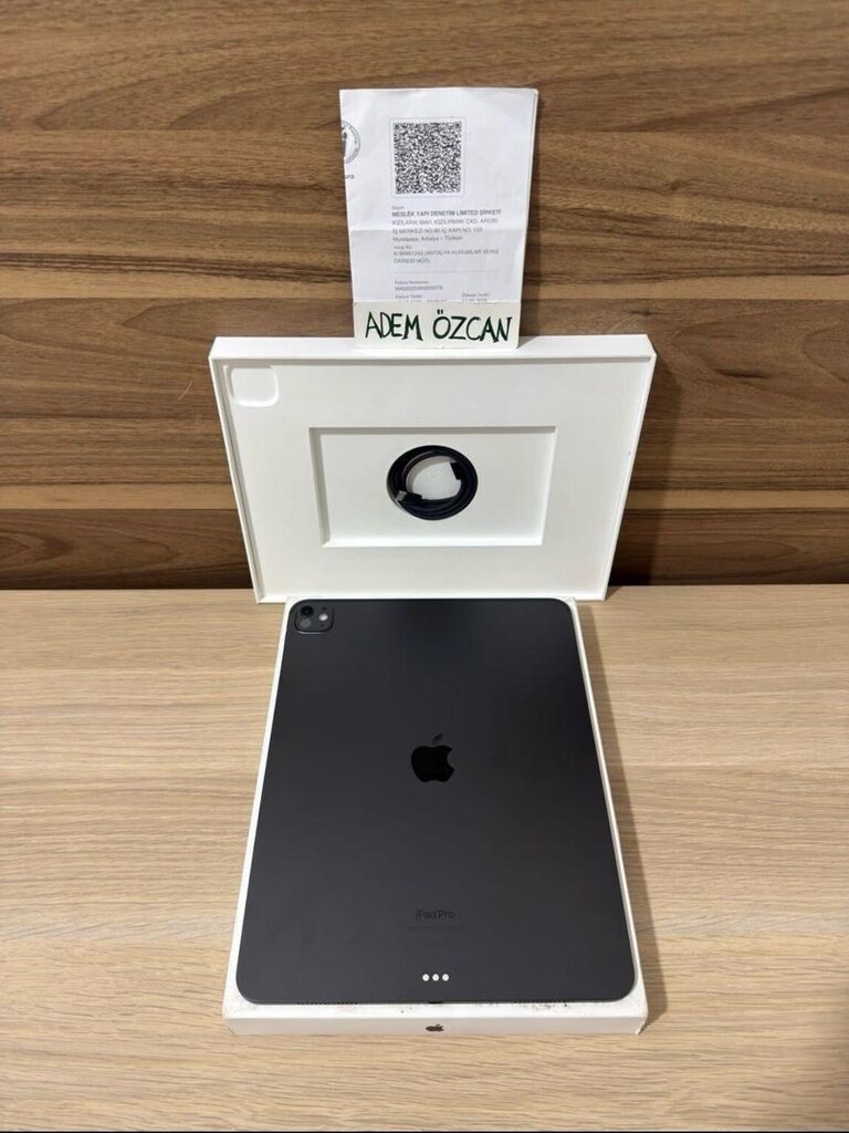 iPad Pro / M4 / 13 inç / 512 GB / Siyah - 6