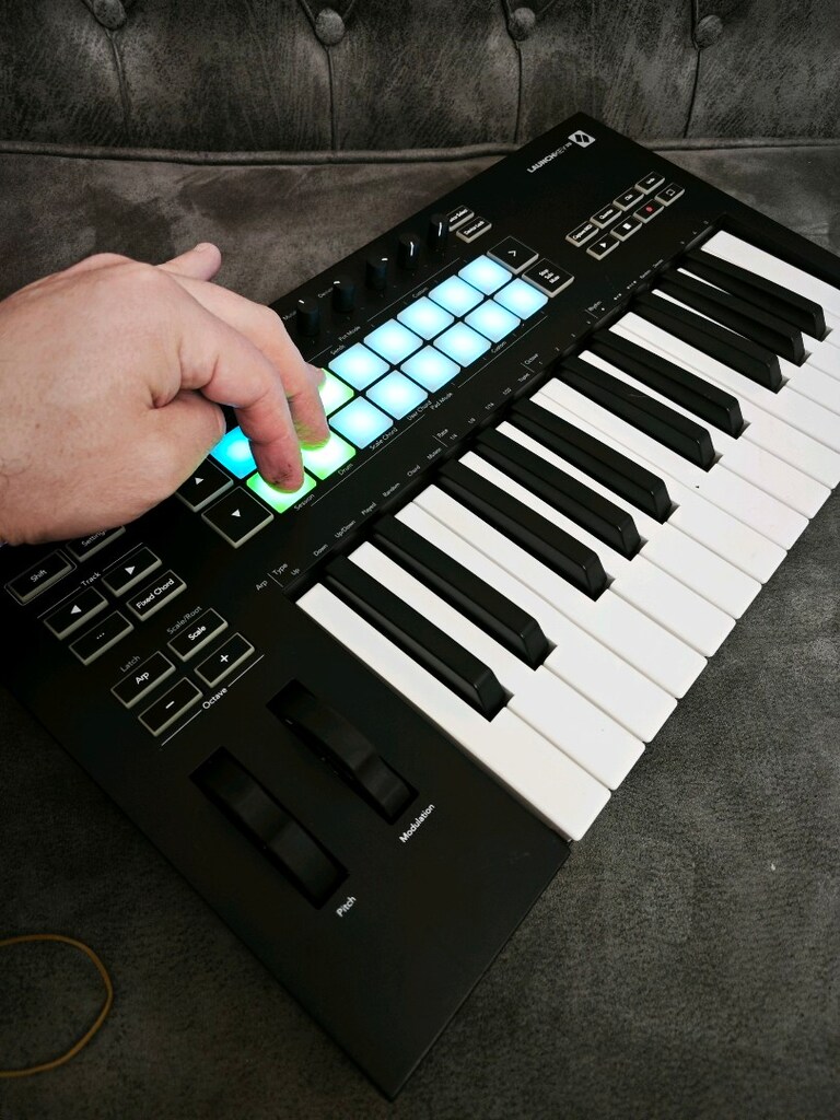 Novation Launchkey 25 MK3 - 8