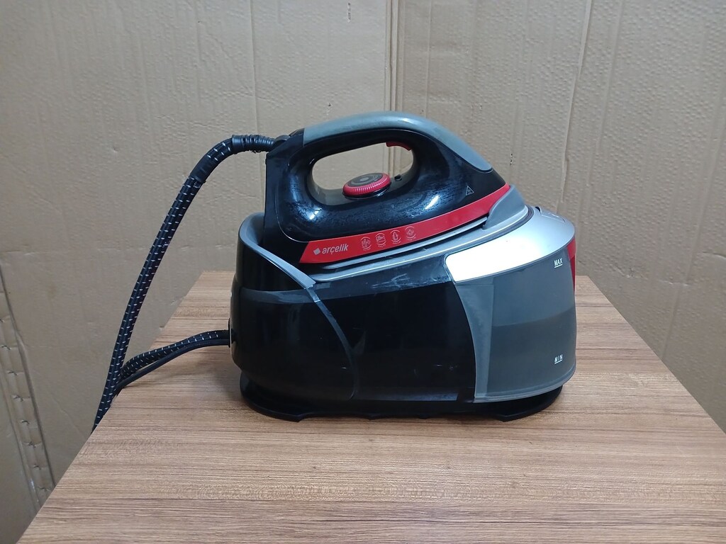 ARÇELİK BUHARLI ÜTÜ K4514 MODELİ