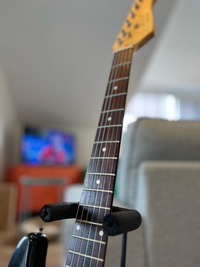 T&T SISTERS STRATOCASTER ELEKTRO GİTAR TERTEMİZ - 5