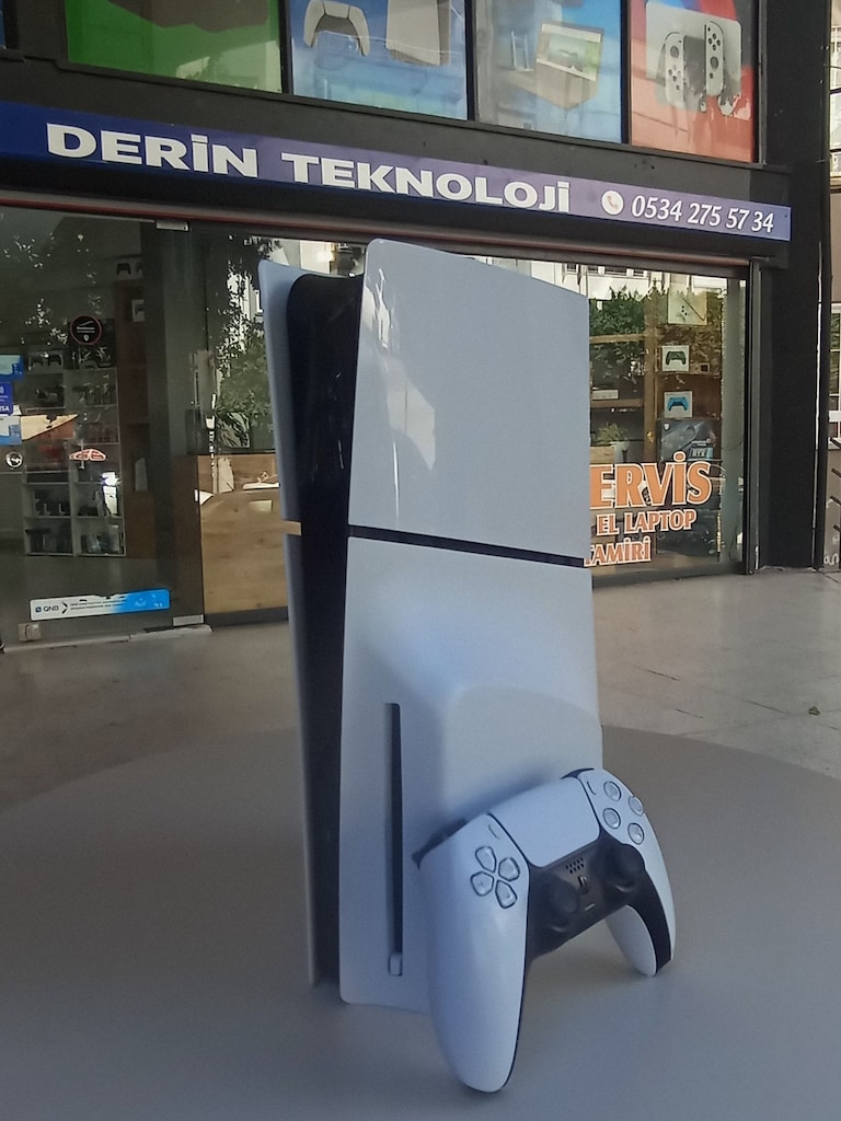 ESKİ OYUN KONSOLLARI İLE TAKASLI 6SY GARANTİLİ PS5SLİM CD.Lİ 1KOL - 2