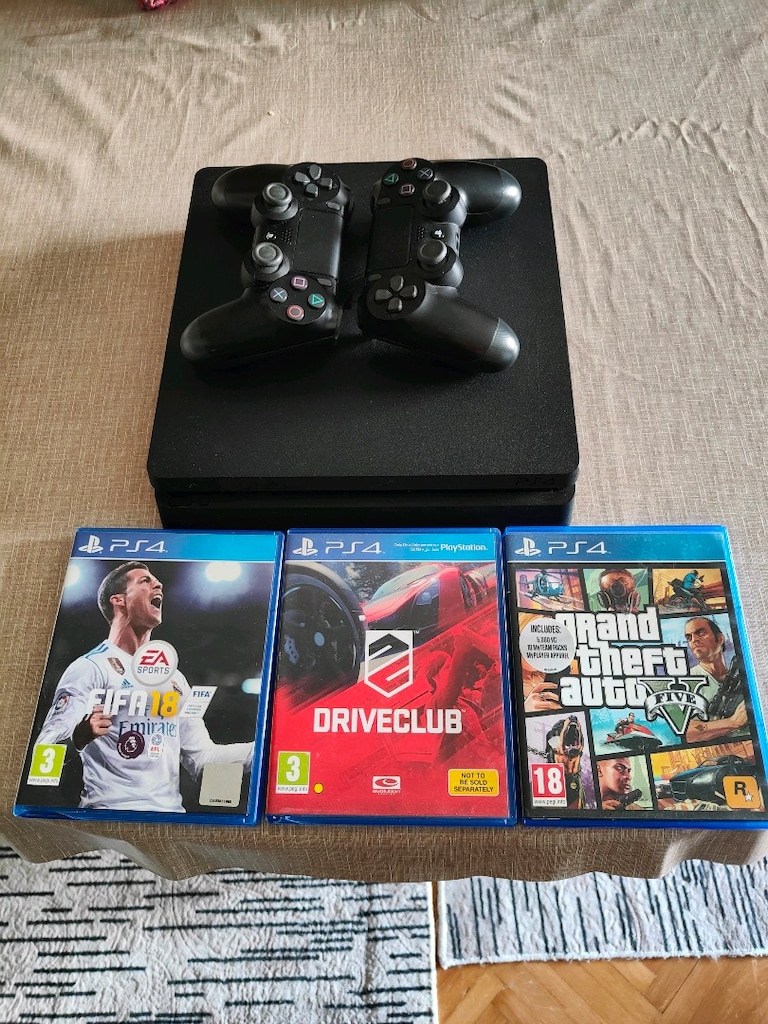 ilk sahibinden tertemiz Playstation 4 Slim 500GB + 3 oyun