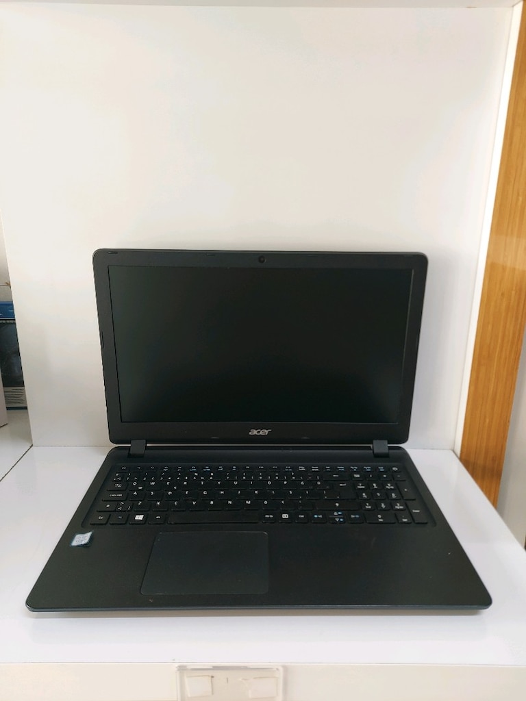 Acer Aspire ES1 Laptop - 3