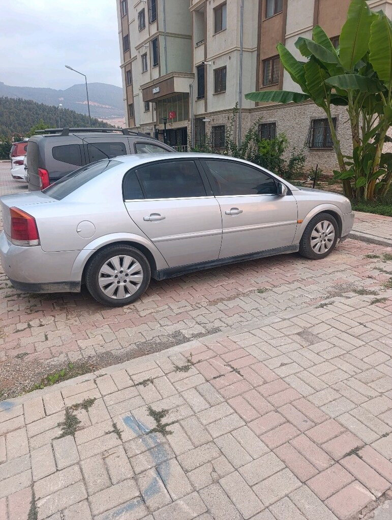memurdan temiz bakımlı aile arabası - 6