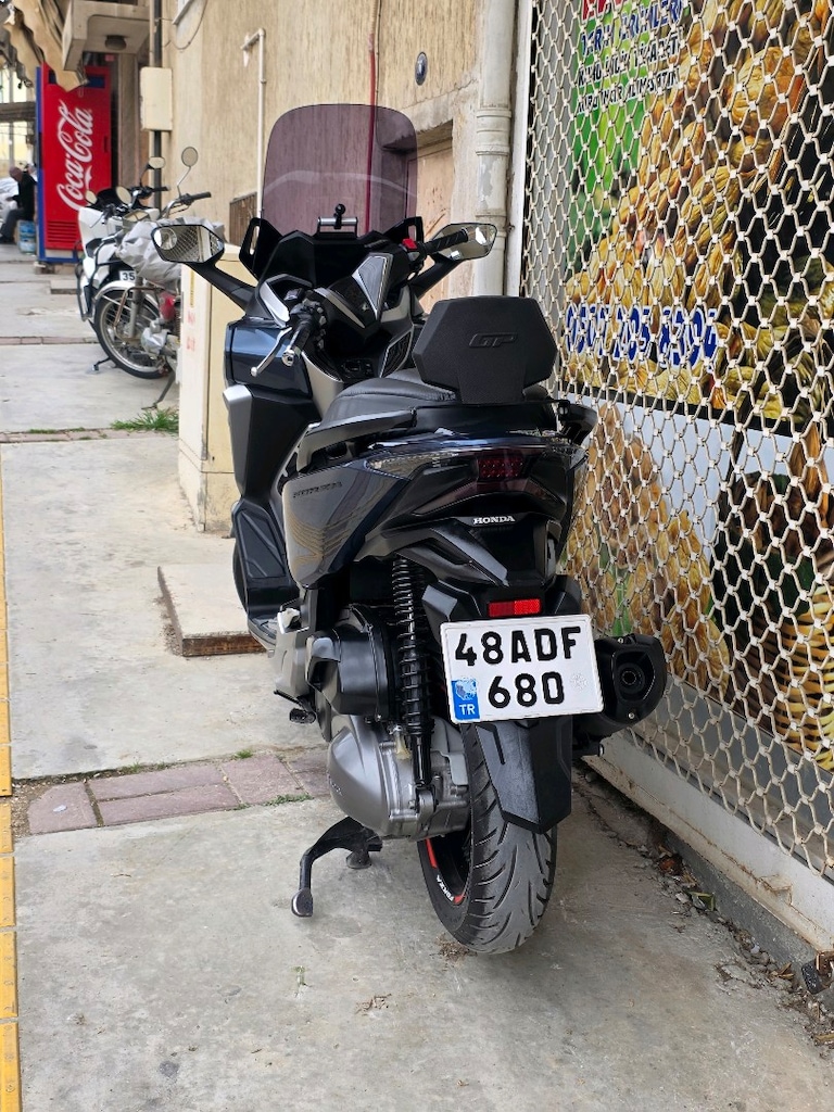Honda Forza 250 - 4