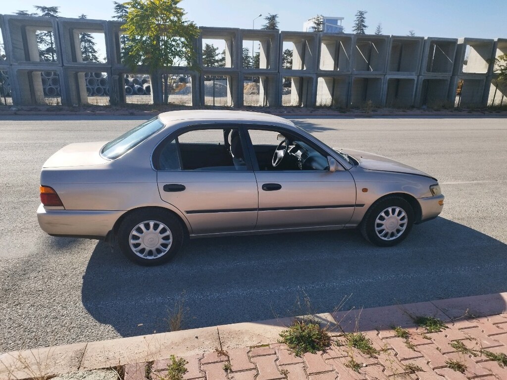 TOYOTA COROLLA EFSANE KASA 1997 GLİ - 4