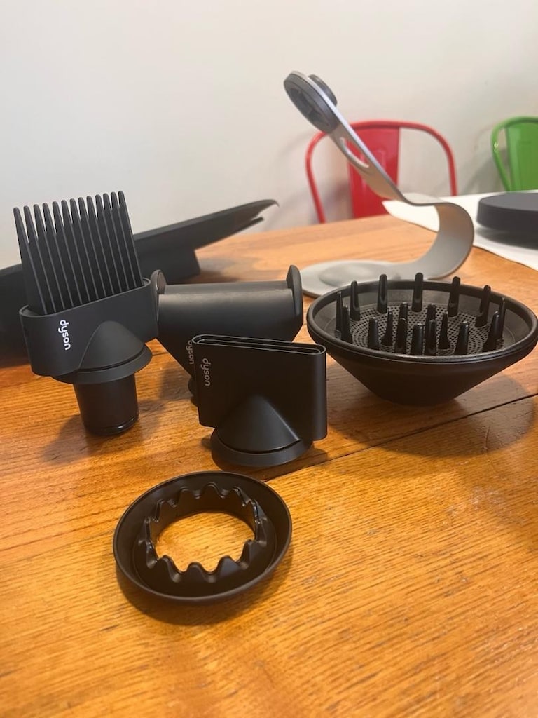 Dyson supersonic 5 başlıklı metal stand hediye - 2