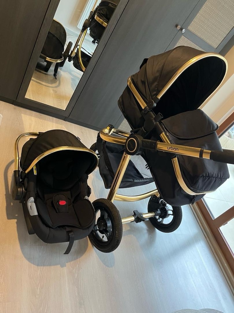 Prego bebek arabası
