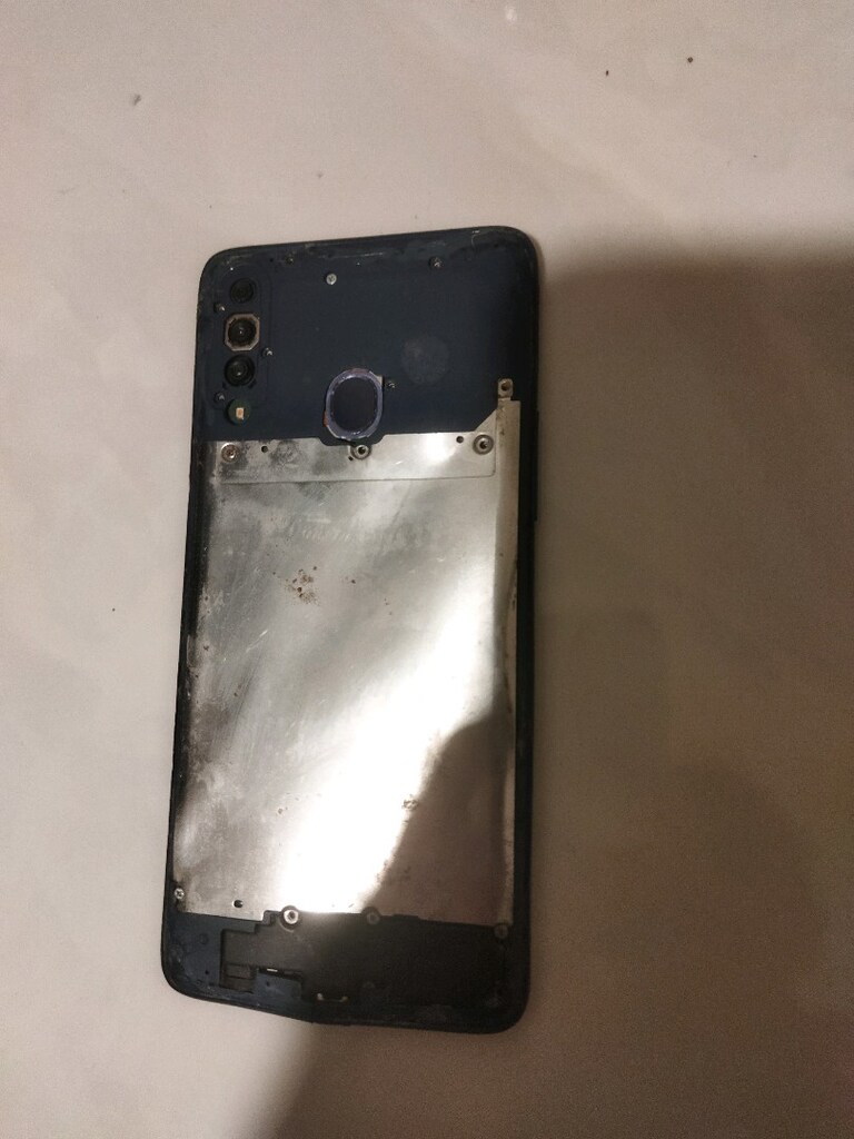 Samsung ekran sağlam anakart bilmiyorum model bilmiyorum - 2