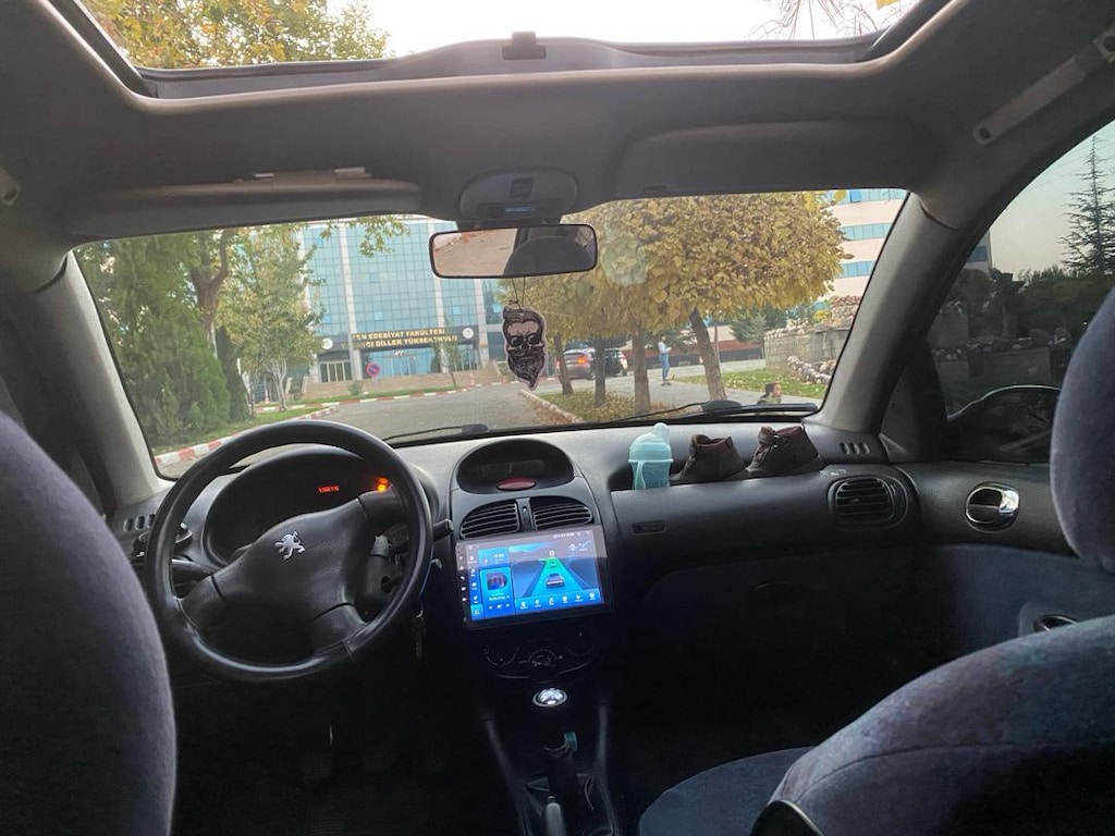 Siyah Hatchback Araba - 12