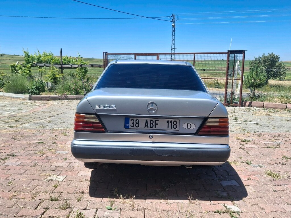 1988 mercedes benz 230 e - 9