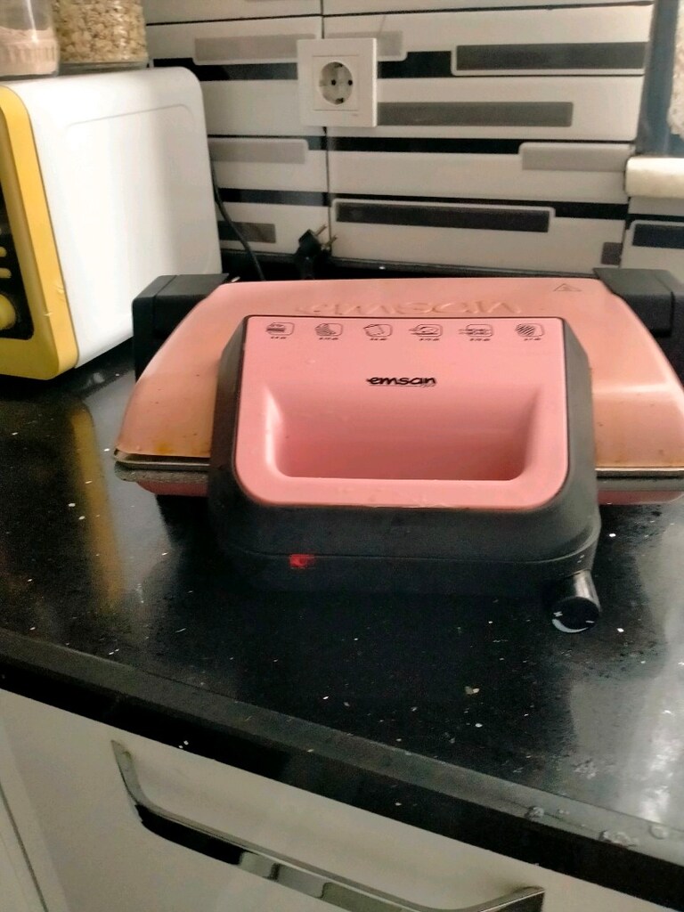 Emsan marka tost Makinesi