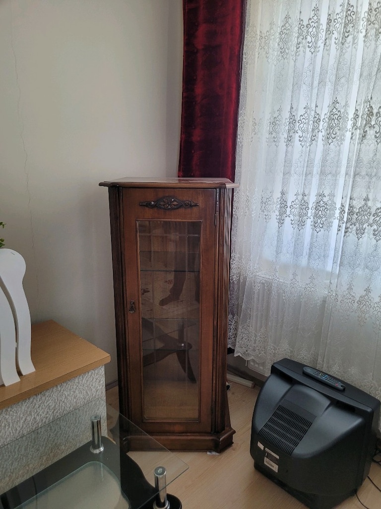 GÜMÜŞLÜK VE YEMEK MASASI - 3