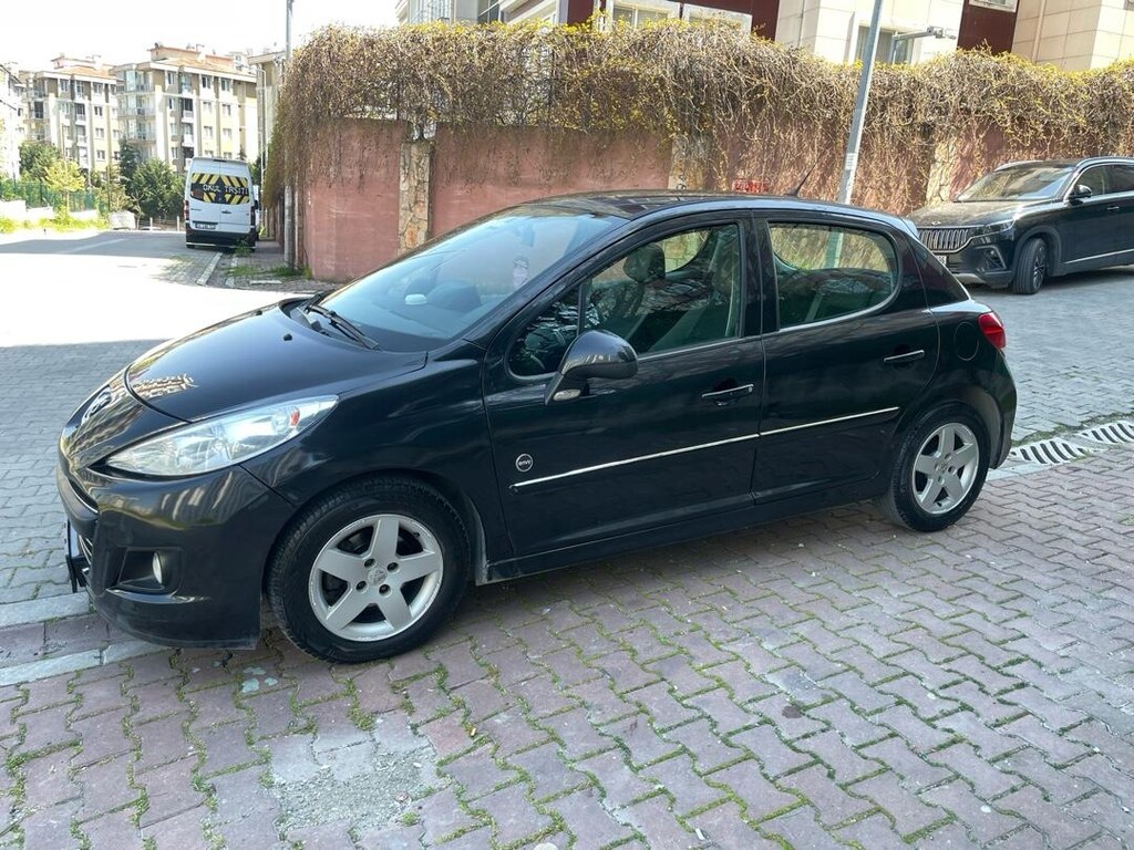 Peugeot 207 Envy 1.4 F1 yarı otomatik - 5