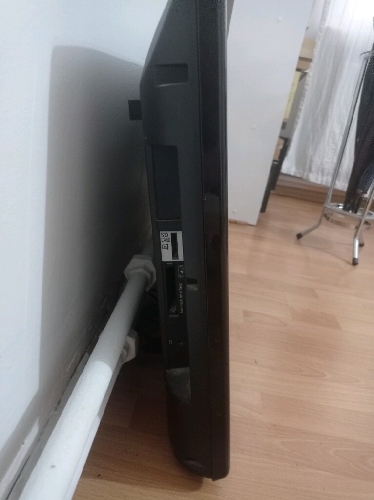 Panasonic LCD televizyon 82 ekran. - 3