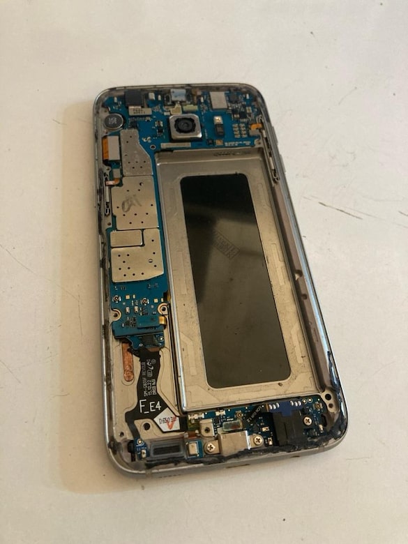 Samsung s7 edge çıkma hatasız çiziksiz ekran - 2