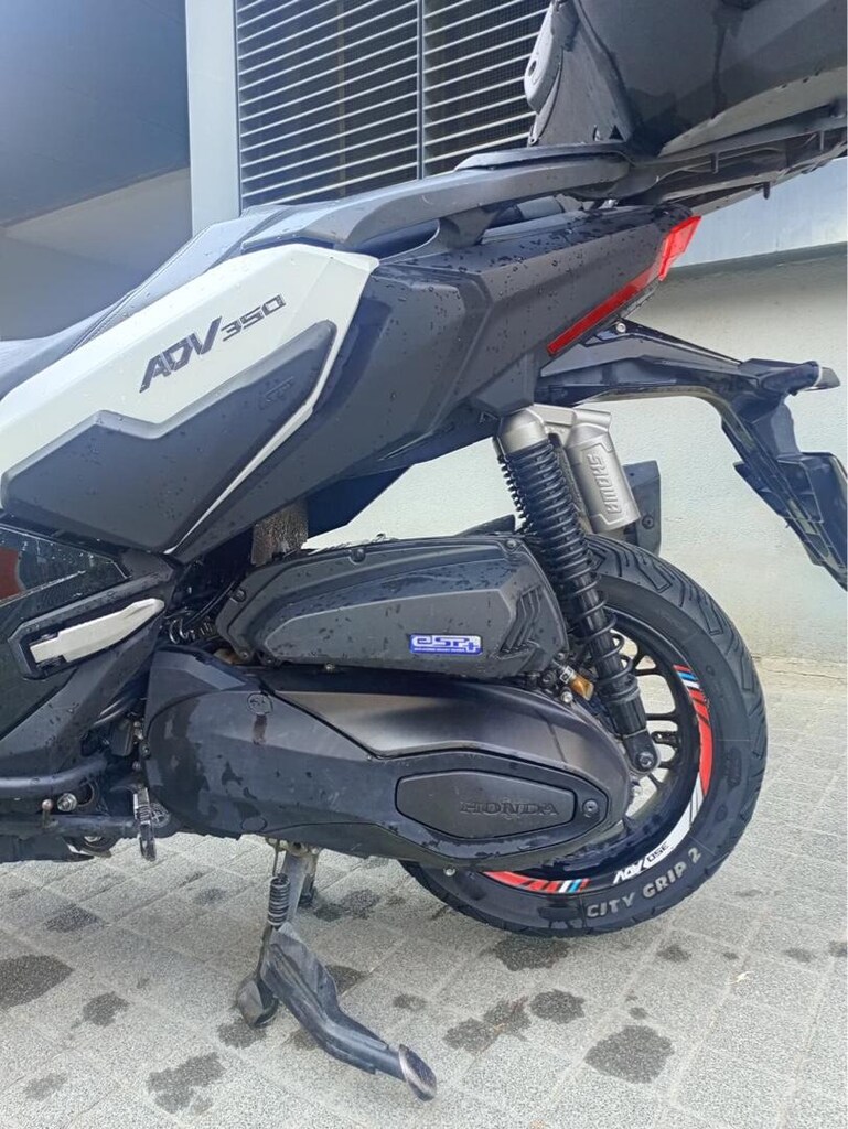 Honda ADV350 - 6
