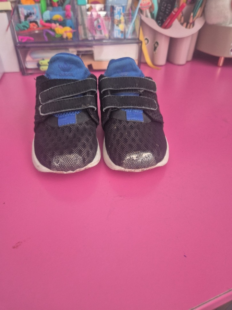 Adidas 24 numara ayakkabı. - 3