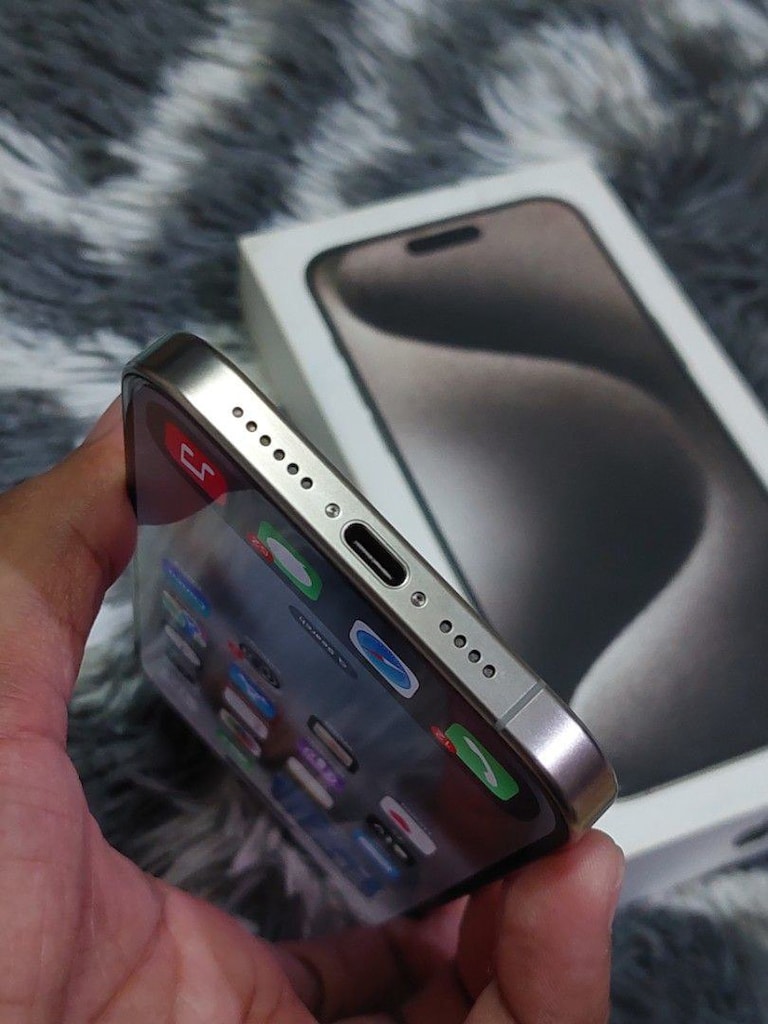 iPhone 15 pro max - 4