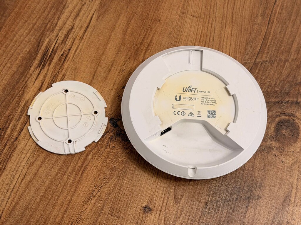 Ubiquiti Unifi AP AC Lite (UAP-AC-LİTE) İç Ortam Access Point - 2