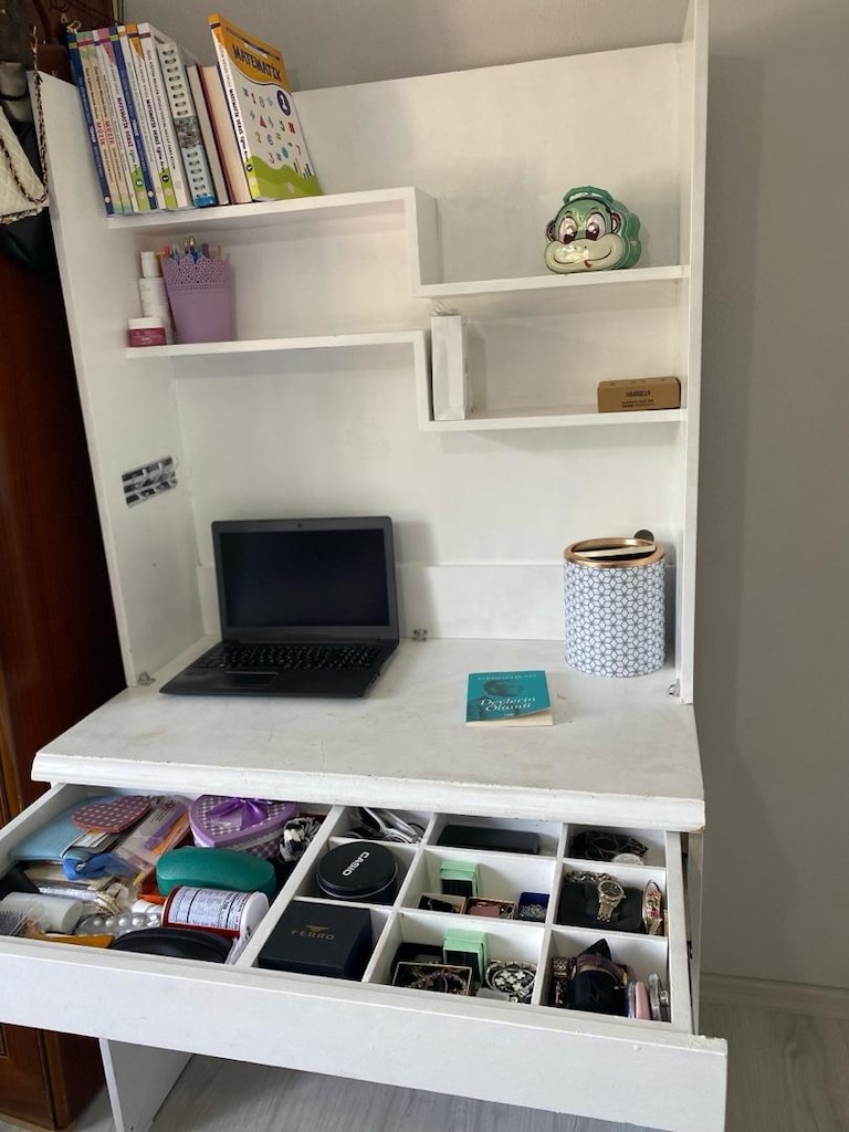 Çekmeceli Raflı Çalışma Masası Kitaplık - 3