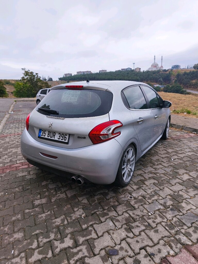 Peugeot 208 2012 tek değişenli - 9