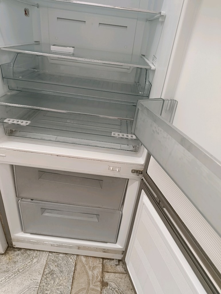 Vestel inox alttan buzluklu buzdolabı + 510 lt - 4