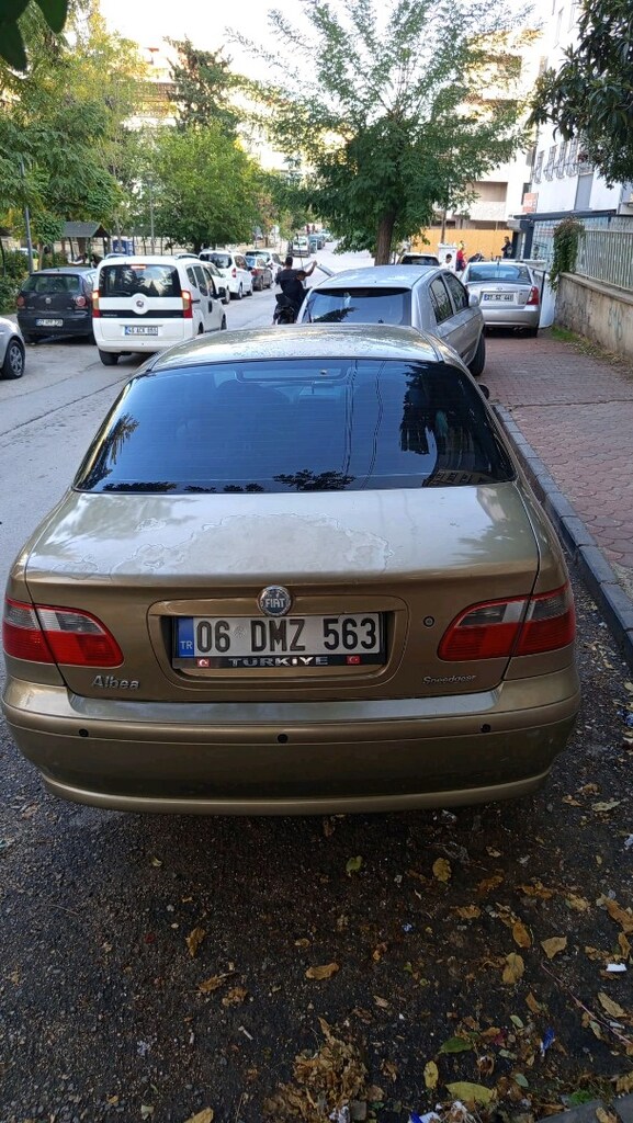 Temiz kullanılmış Fiat albea - 4