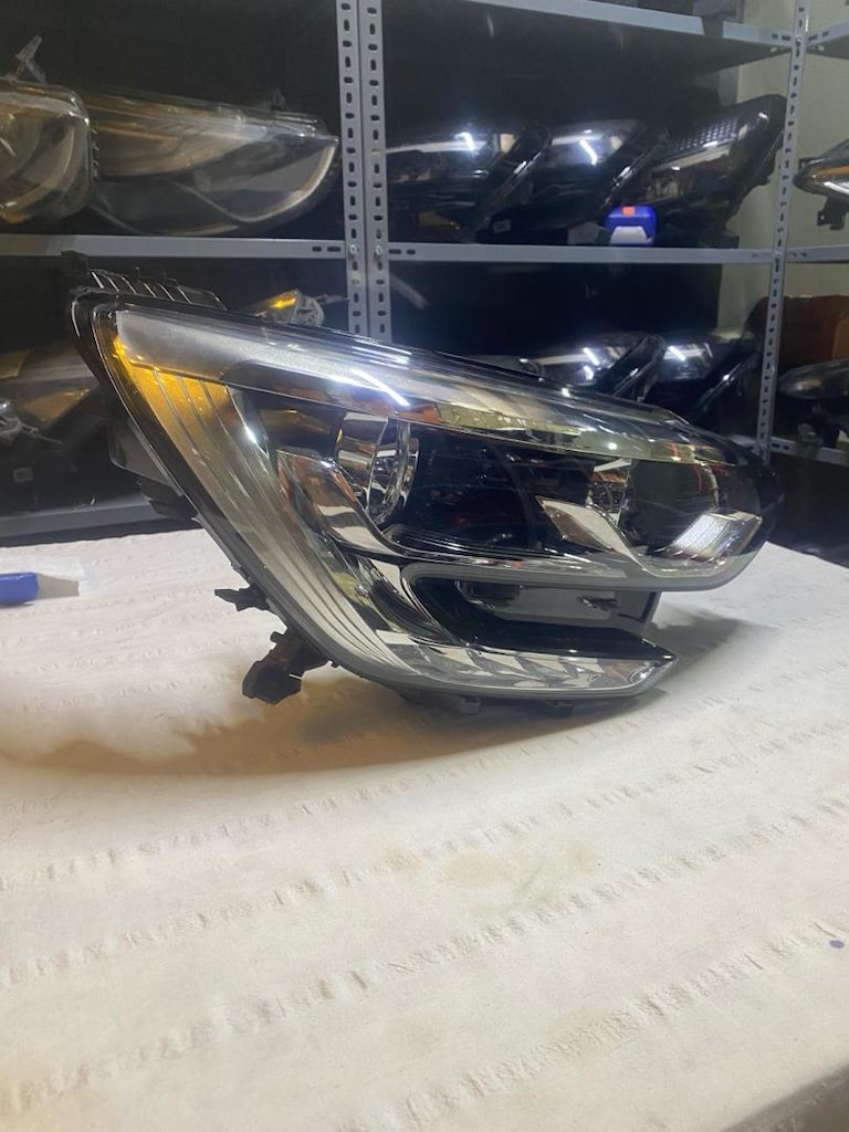 Renault Megan4 Crom Çerçeve Yan Sanayi - 2