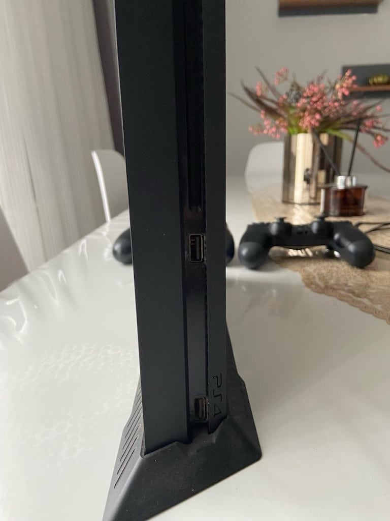 PS4 SLİM 1TB ÇİFT KOL - 4