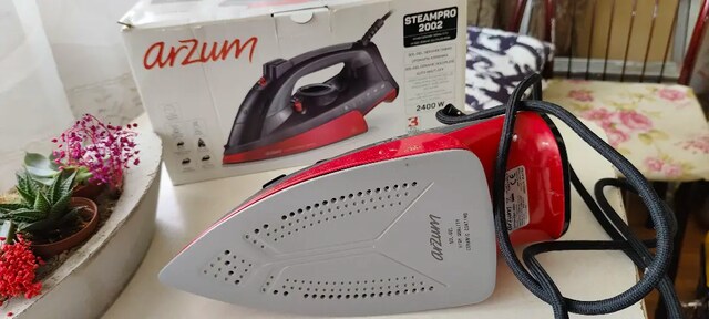 Arzum Ütü STEAMPRO 2002 model