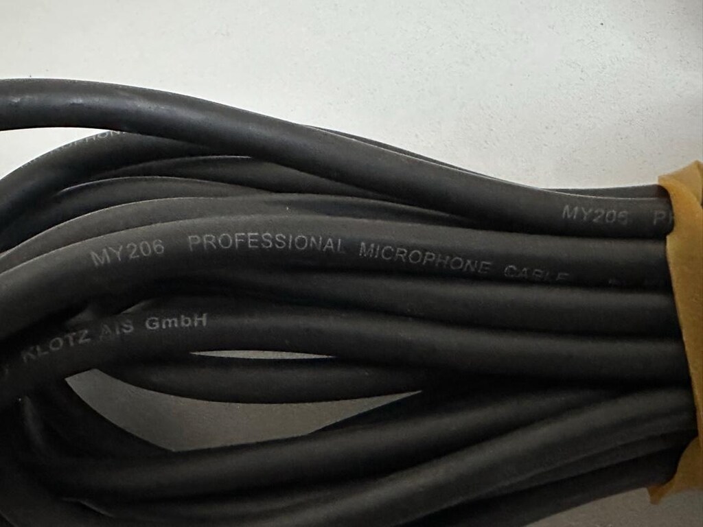 Behringer DI100 Tek Kanallı Aktif DI Box (Batarya/Phantom Power Destek - 4