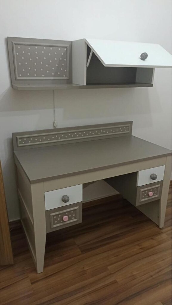 acil satılık KIZ ÇOCUK ÇALIŞMA MASASI - 2
