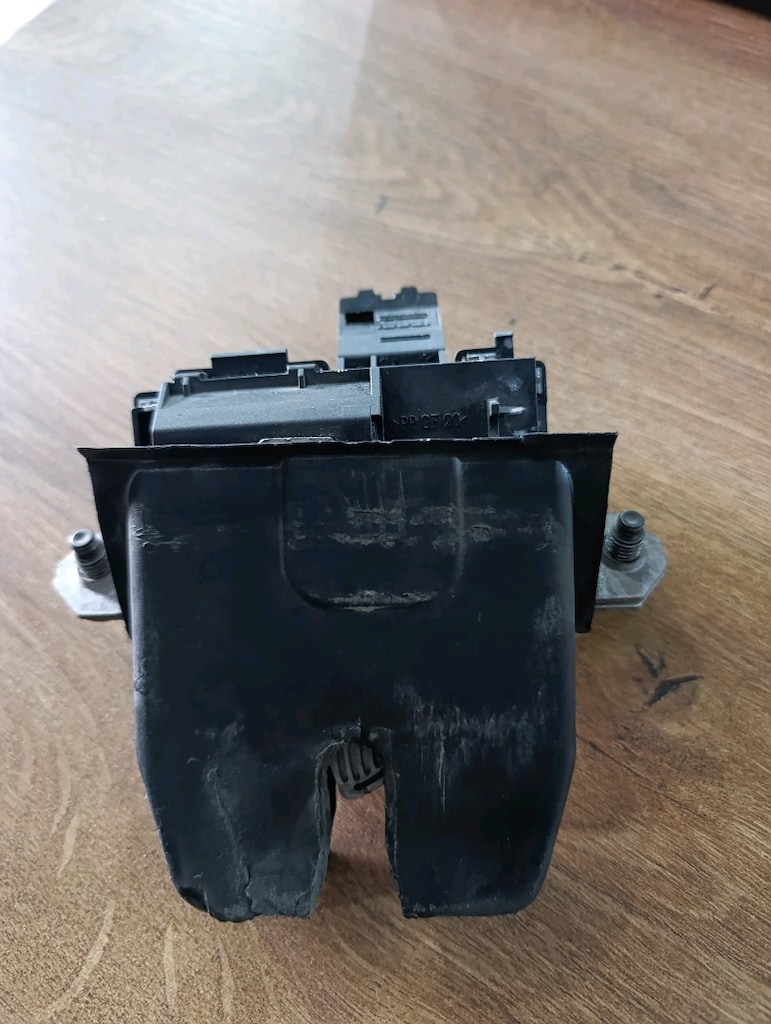 FORD FOKUS 3-3.5-C-MAX-KUGA-MONDEO ORİJİNAL BAĞAJ KİLİDİ - 2