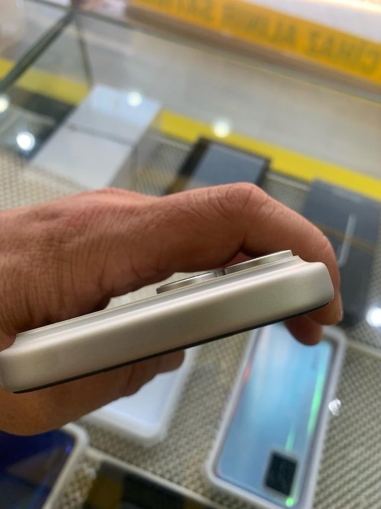 Iphone 17 promax 256 gb y.d - 7