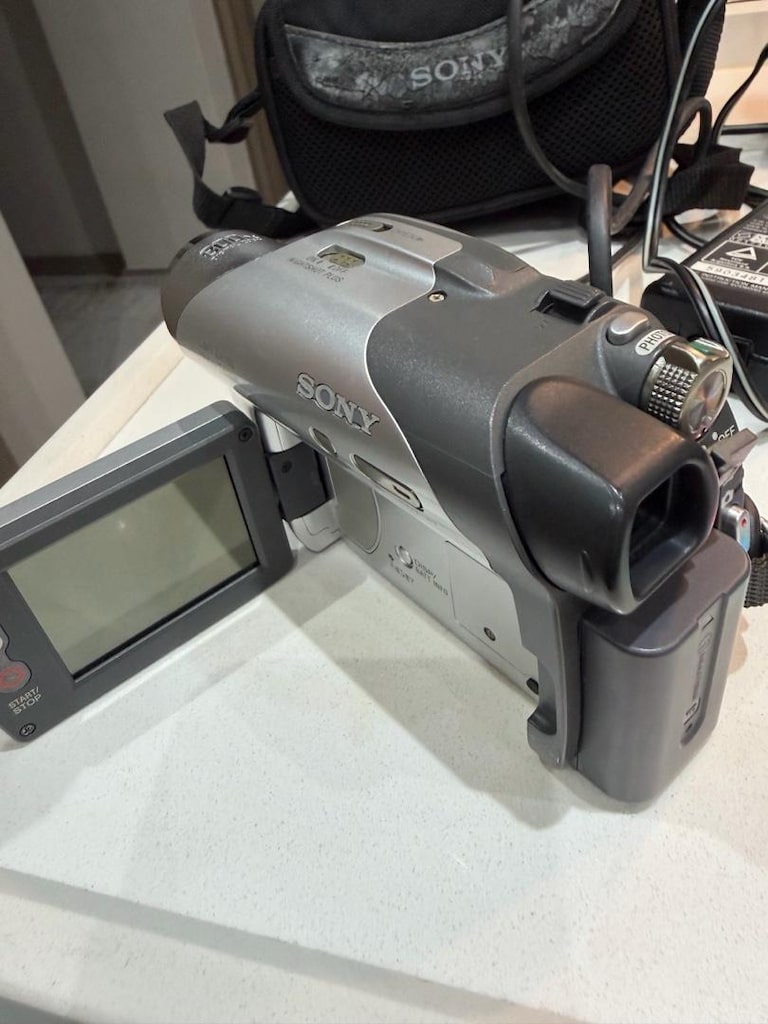 SONY DCR-DVD105E KAMERA - 8