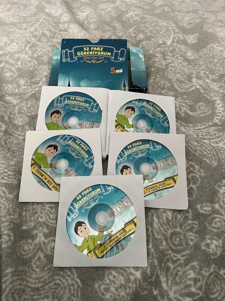 Elif be B’nin Dvdiler İlahileri fotoğrafları çevirerek bakabilirsiniz - 3
