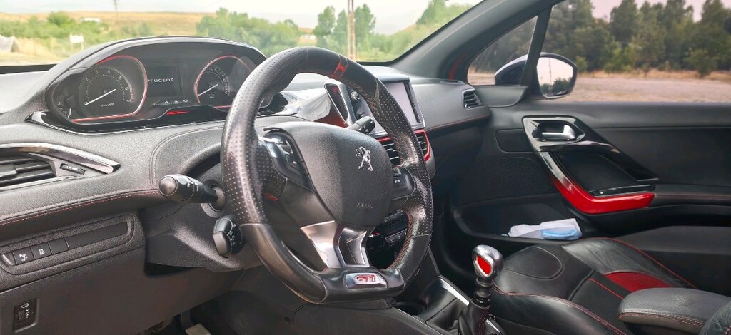 Peugeot 208 gti stock değişensiz hasarsız 2014 çıkışlı - 10