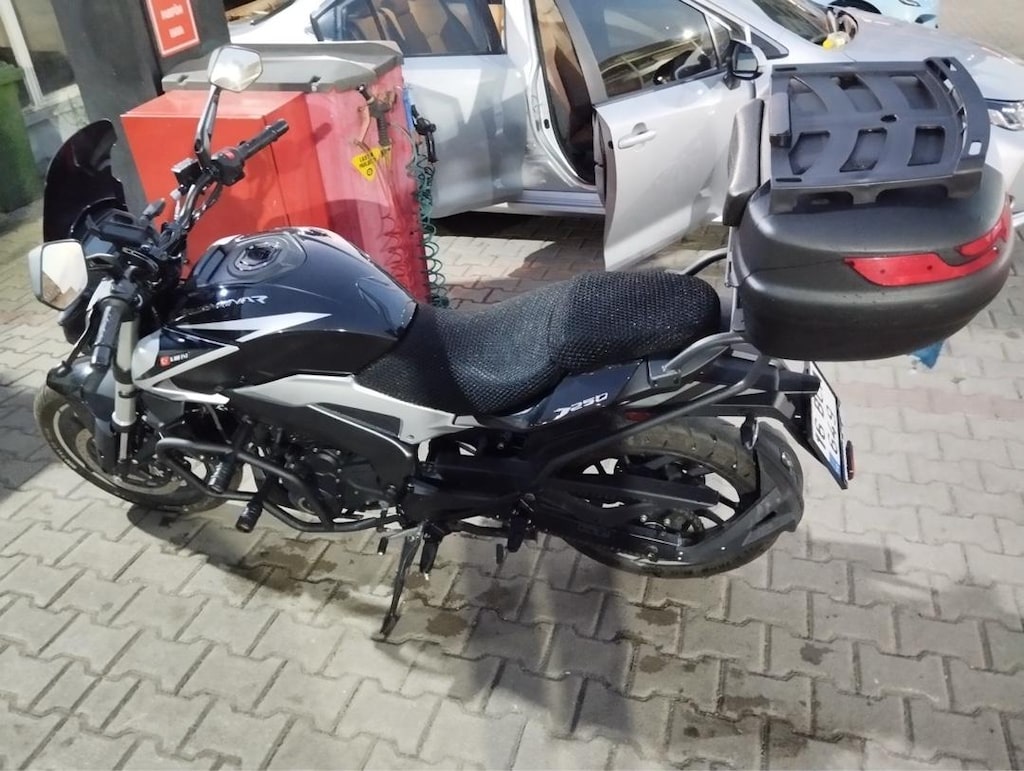 Dominar250d - 3